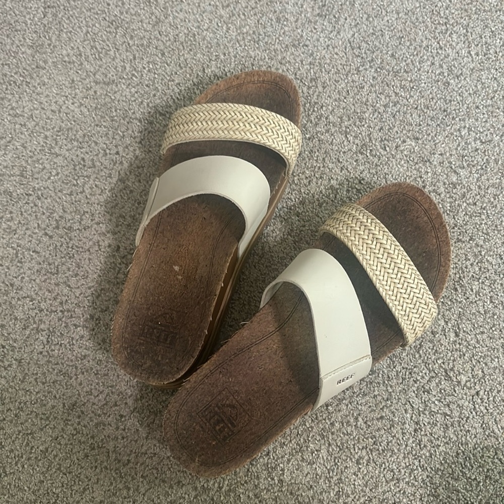 Reef Cushion Vista Hi’s size 8